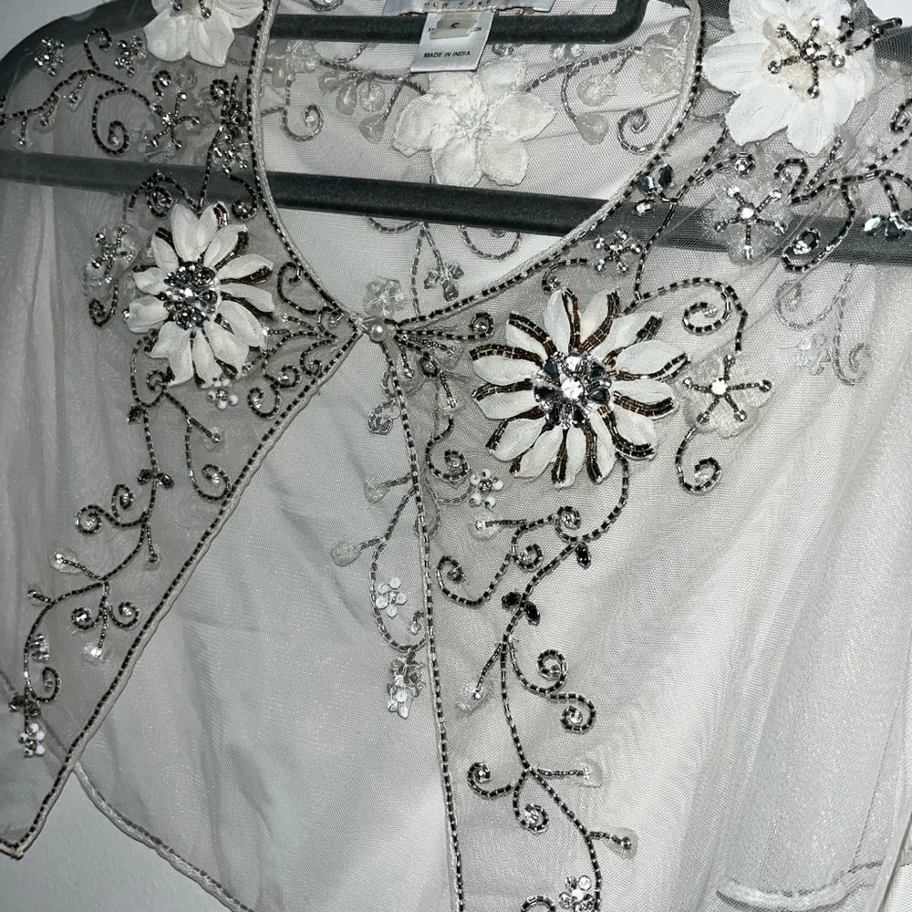 BHLDN Floral Embroidered Sheer Cape - Picture 4 of 7